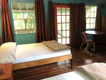 howler cabin #5 has two double beds